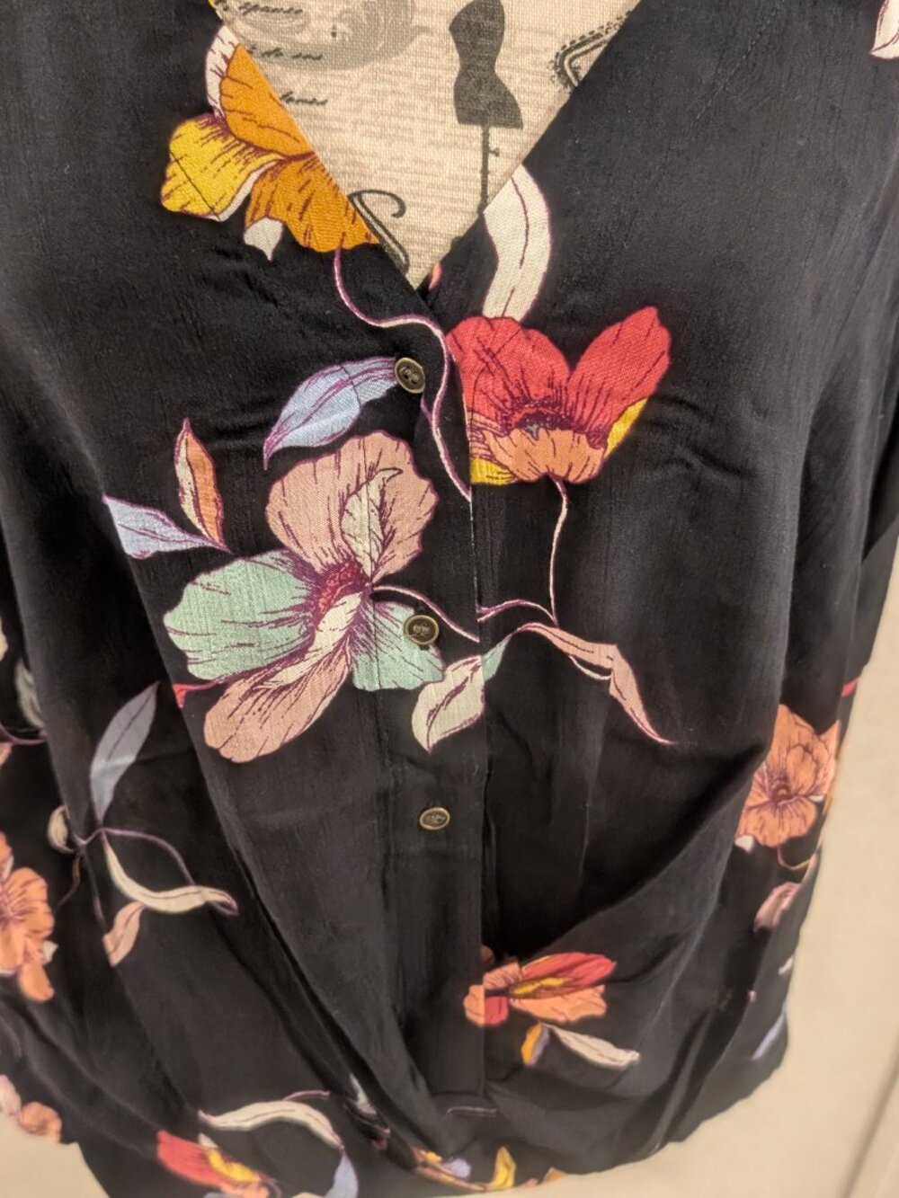 a.n.a Black Floral Wrap Front Tunic Blouse L Rayon V-Neck Surplice Boho - Picture 2 of 10